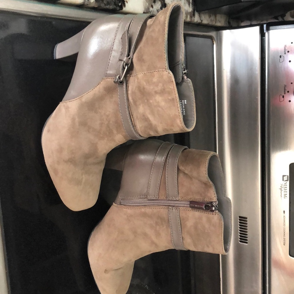 Boots - Picture 2 of 5